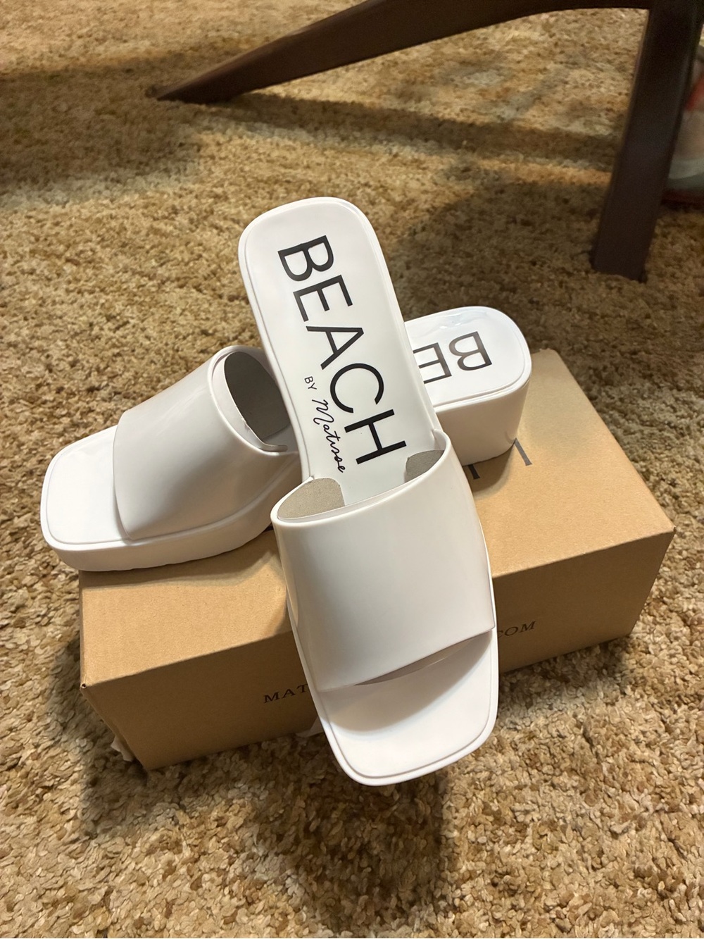 BEACH By Matisse White Slide Mules